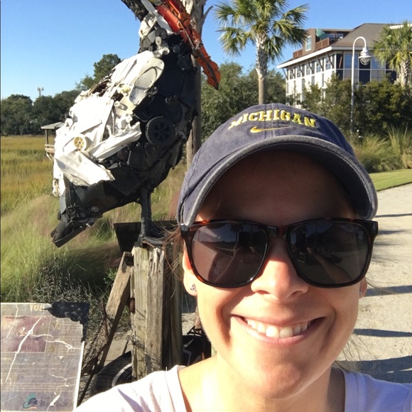 Meet The Posher - Picture 2 of 3